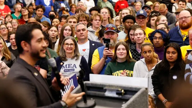 Midwest Economic Pain Fuels Democratic Surge in 2026 Midterms