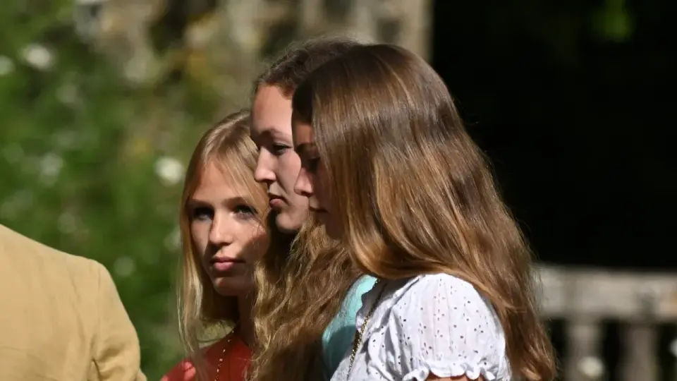 Phillips sisters join Georgina for blended-family royal wedding rehearsal