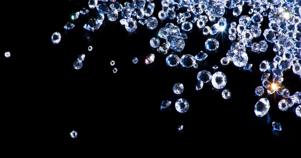 Lab Reproduces Neptune’s Diamond Rain, Revealing Diamonds Form Deep Inside Ice Giants