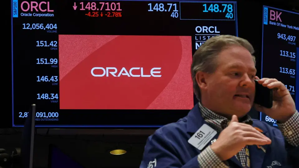 Oracle's Force Majeure Notice Highlights Tension Between AI Growth and Debt Risks