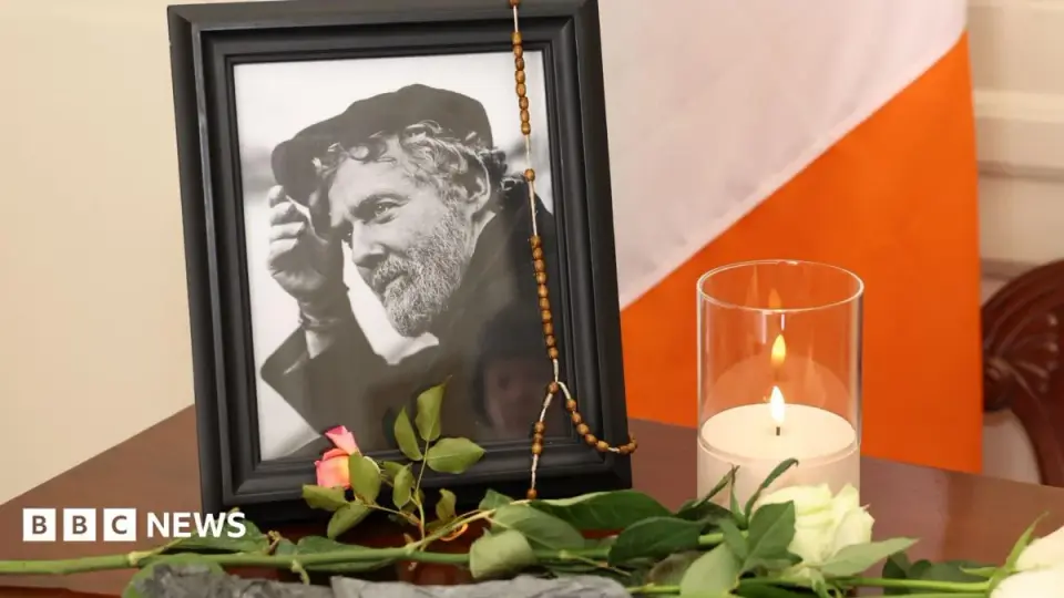 Dublin funeral brings together stars and fans for Glen Hansard