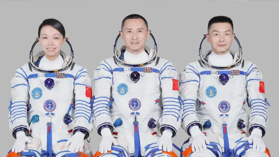 Hong Kong’s First Astronaut Joins China’s Shenzhou 23 Crew for a Year in Orbit