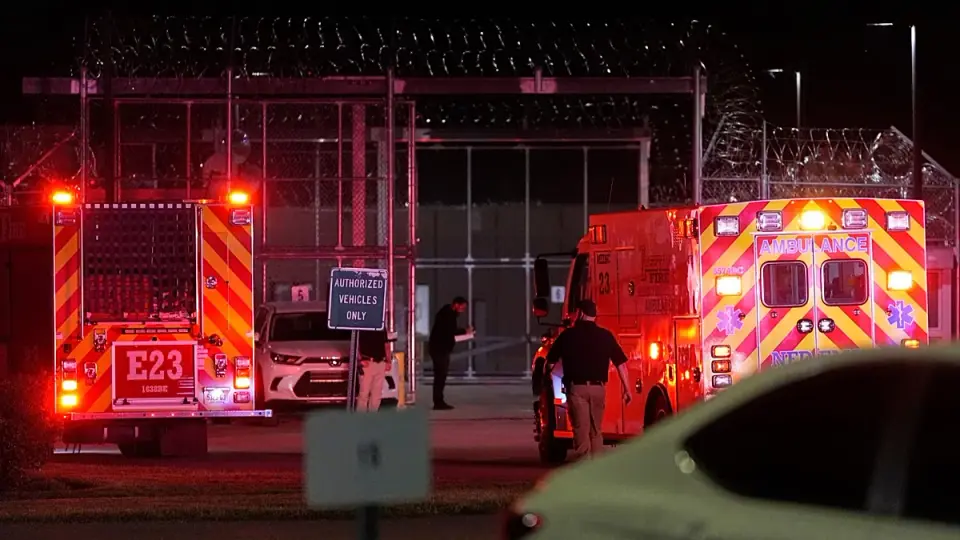 Tennessee inmate Christa Pike survives double lethal injection, prompting state-wide execution halt