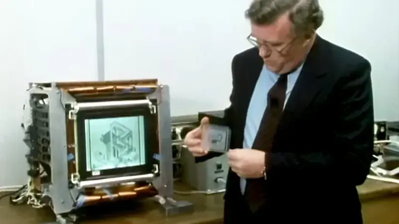 The 1986 200-Volt Persistent Display That Never Arrived