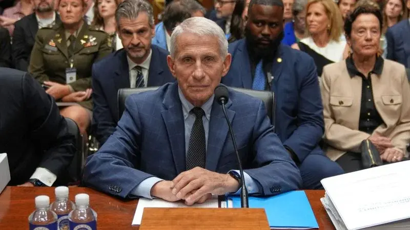 Fauci Texts Spark Senate Clash Over Covid Vaccine Safety in Pregnancy