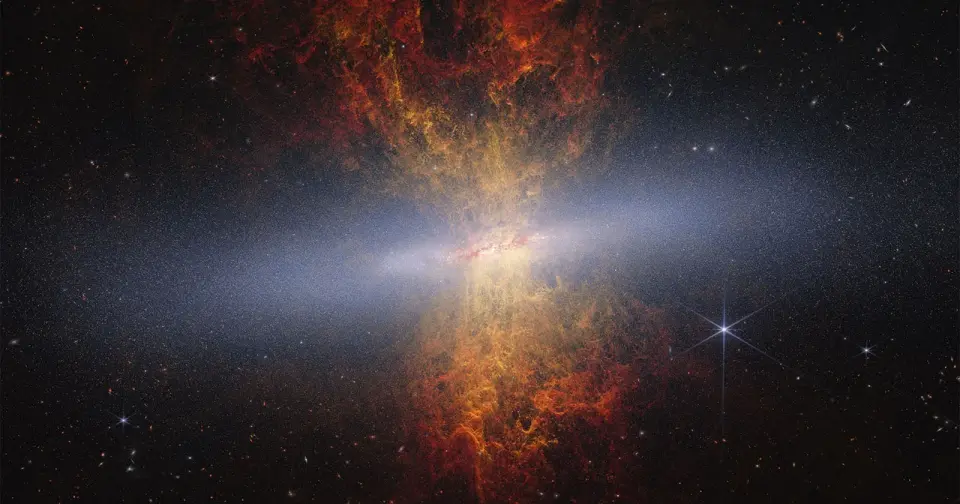 JWST's 223-Megapixel Portrait Reveals 16.5 Million Stars in Messier 82