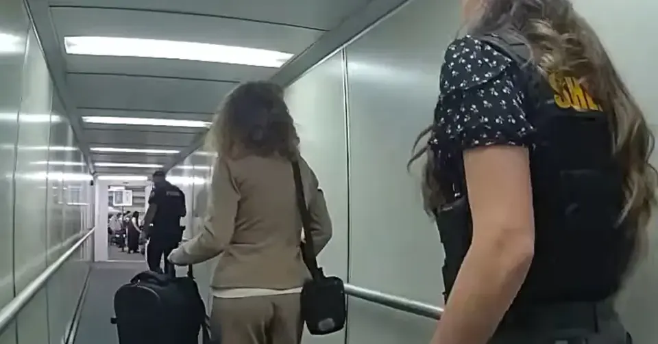 Florida Photographer’s Las Vegas Work Trip Ends in Arrest After Children Left Alone