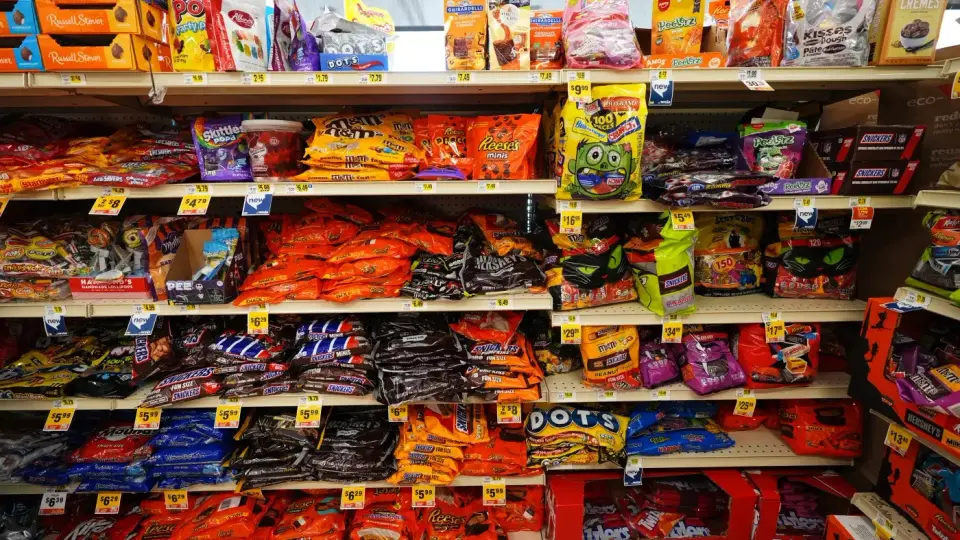 Halloween Candy Prices Hit Record Highs as Cocoa Shortages and Tariffs Squeeze Households