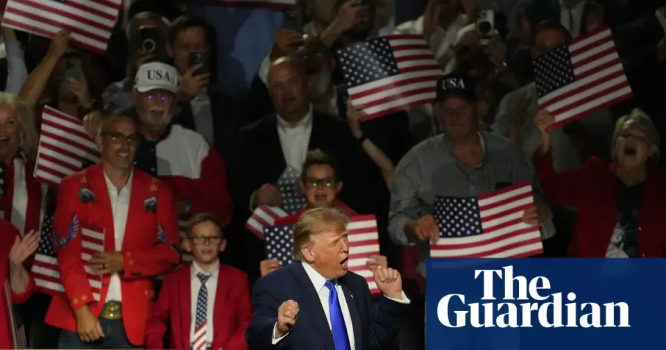 Trump Pledges $5,000 'Dividend' to All Adults if GOP Holds Congress