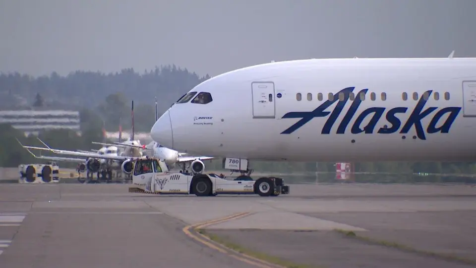 Miami disturbance triggers brief lockdown on Seattle-bound Alaska Airlines flight