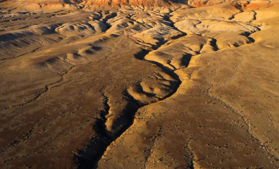 Ancient Oceanic Forces Shaped Central Asia’s Dinosaur-Era Mountains