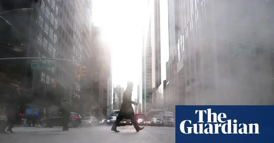 Manhattan woman dies after stepping into open manhole on Fifth Avenue