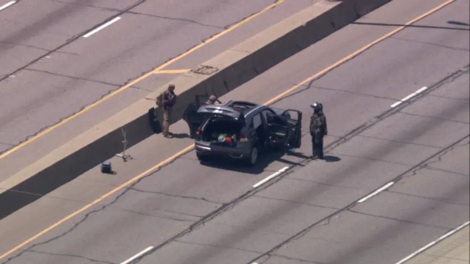 Highway blast near Mannheim Road shuts I-290 for hours as Cicero man is identified