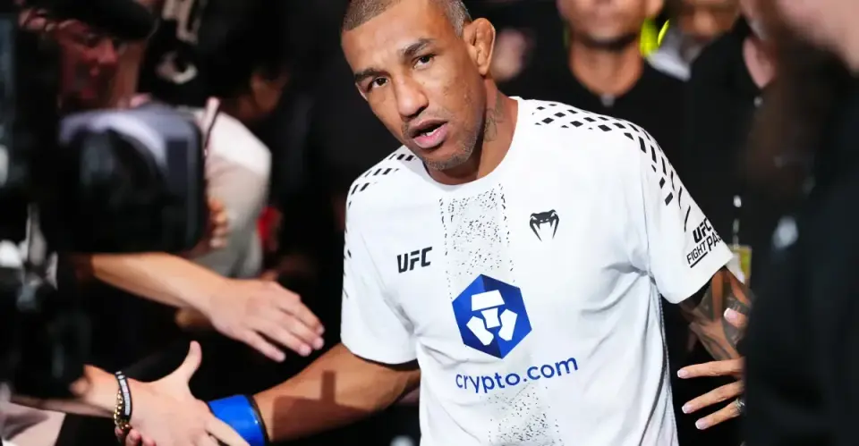 Barcelos Recovers After Fifth-Round Collapse at UFC Vegas 121