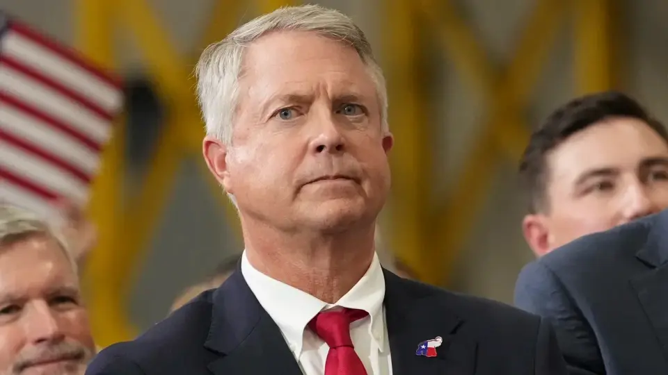 Trump and GOP Super PACs Mobilize to Save Marshall in Tight Kansas Senate Race