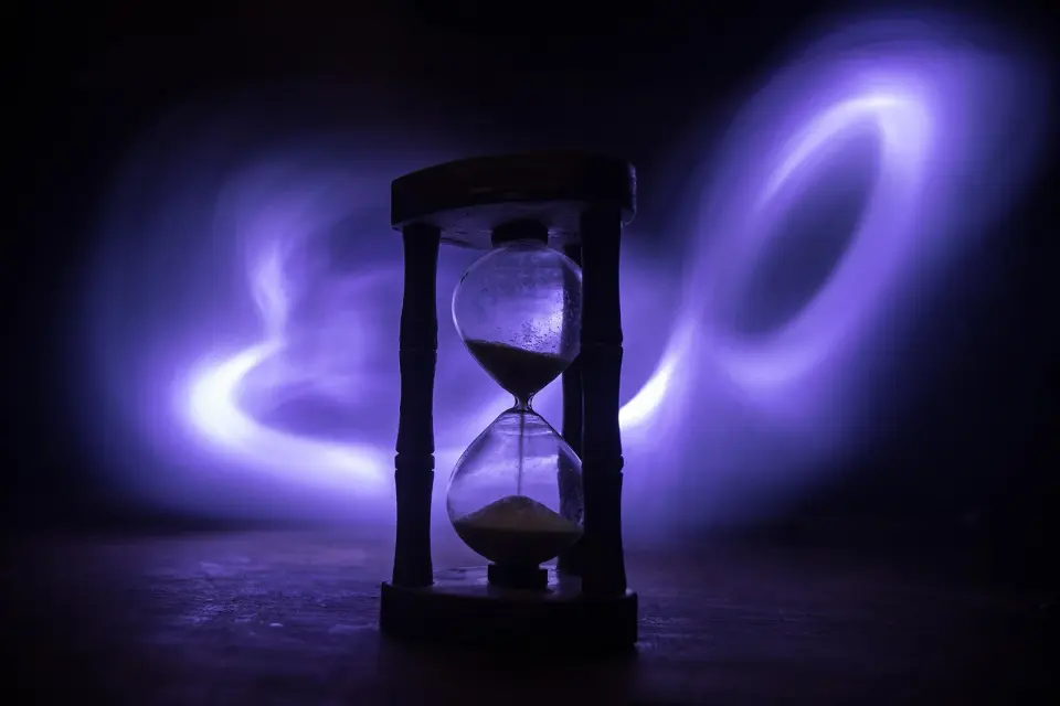 Time Emerges from Entropy in a Lab Mini-Universe