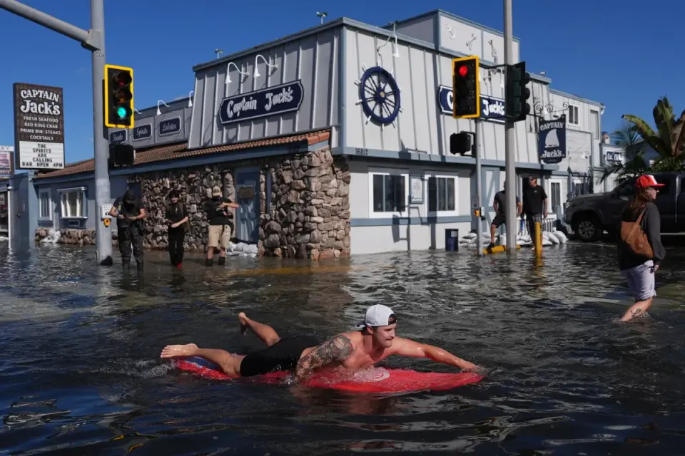 Record King Tides Flood US Coasts, Exposing Infrastructure Gaps