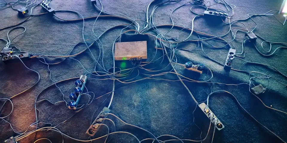 The Agentic Internet Is Redrawing the Web