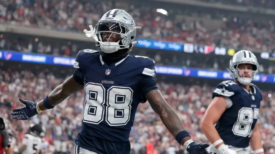 Lamb's 17-Catch Record Sets Cowboys on Path to Franchise History