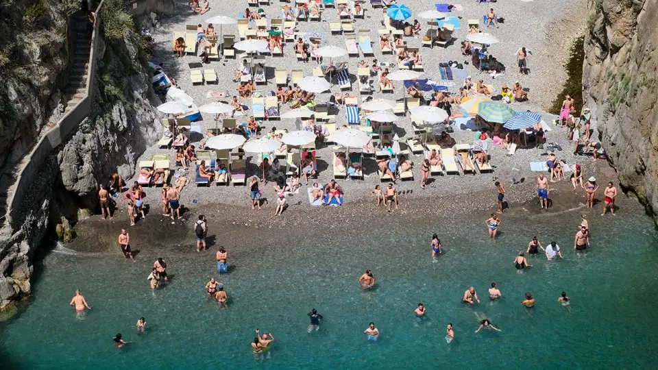 New Jersey man in critical condition after 98-foot Amalfi Coast jump