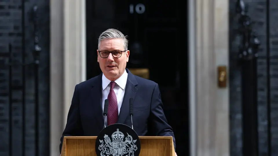 Starmer's Resignation Sparks Labour Leadership Race in Britain