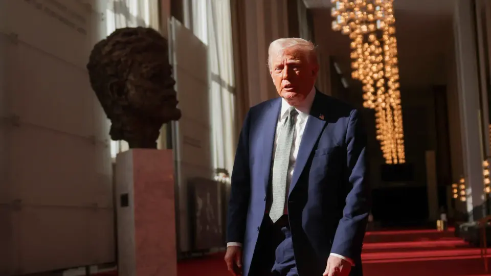 Trump erupts in tantrum after Kennedy Center naming plan blocked, Beatty says