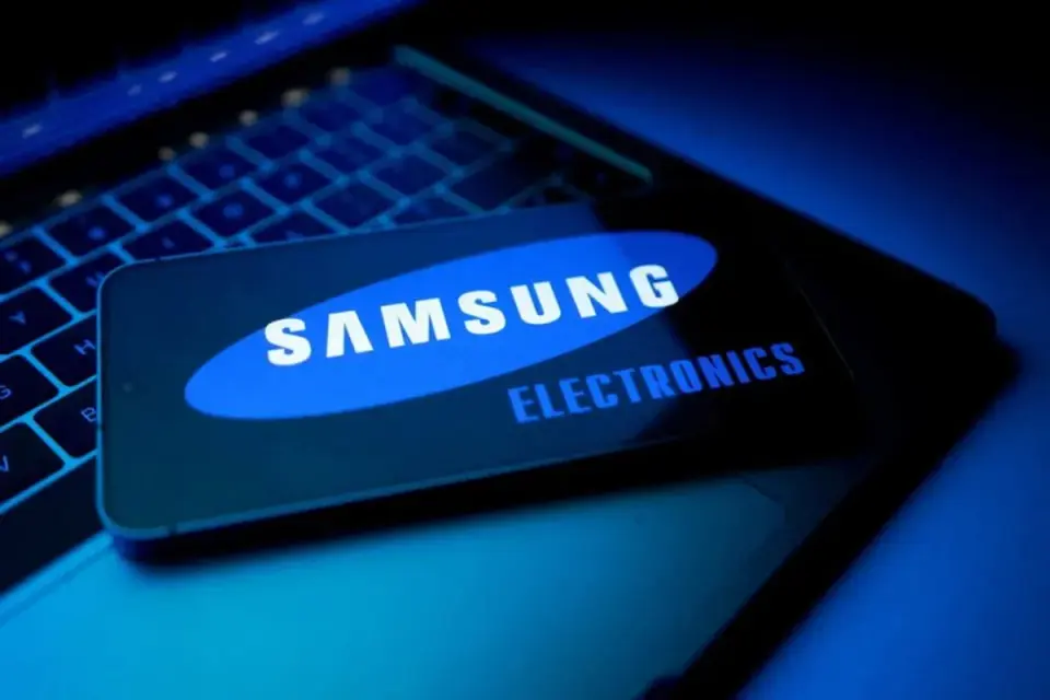 Samsung stock slides after record shareholder returns miss buyback expectations