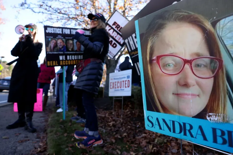 Farwell Trial Hinges on 40,000 Texts and Forensic Discrepancies in Birchmore Death