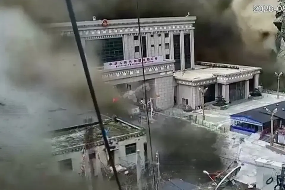 CCTV Footage Captures Floodwaters Overtaking Gyirong Port at Nepal-China Border