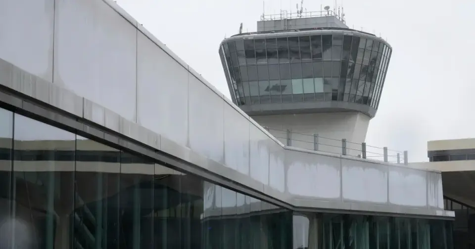 Newark detains man after United flight 1837 altercation