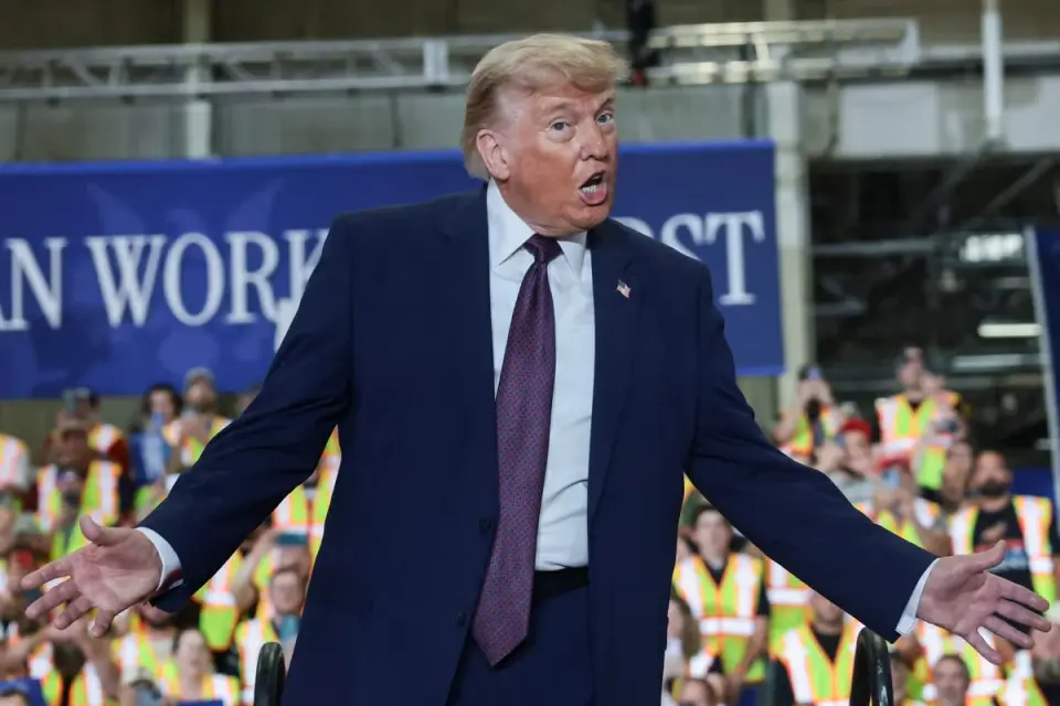 Trump's trucking tirade reveals desperation in Pennsylvania rally
