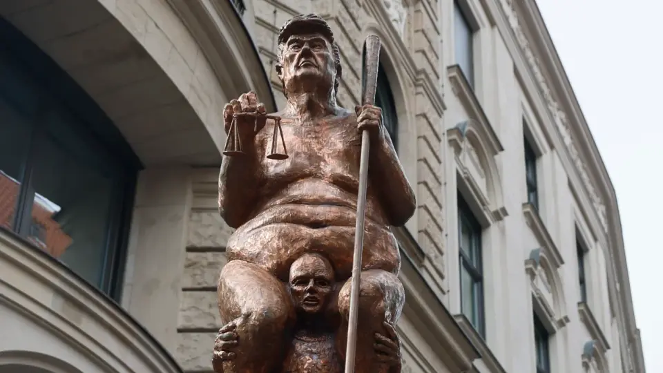 Gold-Leaf Nude Trump Statue 'The Orange Plague' Debuts at European Parliament