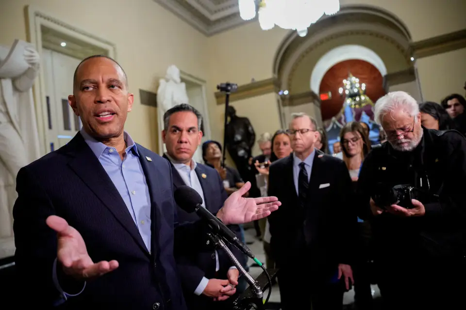 Democrats cash in on GOP's early House adjournment ahead of the midterms