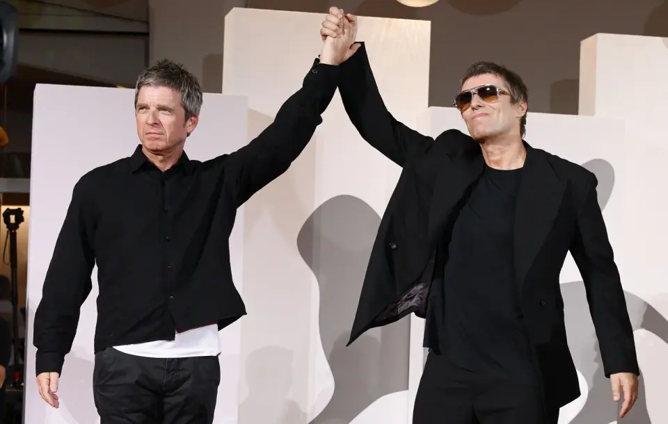 Oasis Doc 'Don't Look Back in Anger' Earns 8-Minute Ovation at Venice; Brothers Skip Press