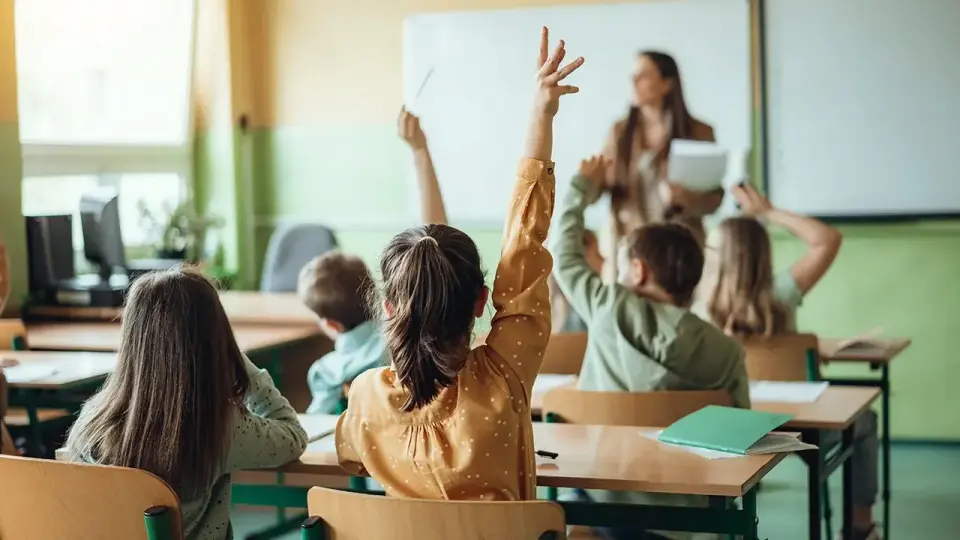 Seattle Schools Open on Time as Union and District Avoid Strike Amid $100M Budget Crisis