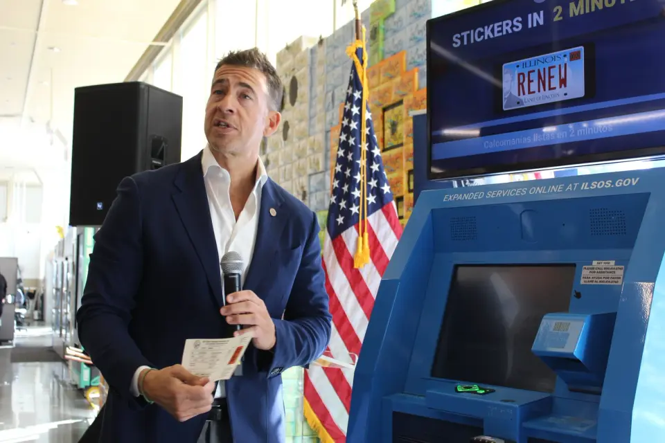 Giannoulias Enters Chicago Mayor’s Race With Massive Fundraising Lead