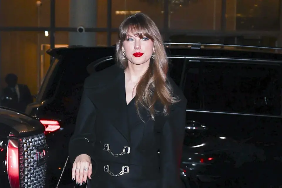 Taylor Swift Delivers Virtual Nashville Nod at Alan Jackson Farewell Ahead of Wedding Buzz