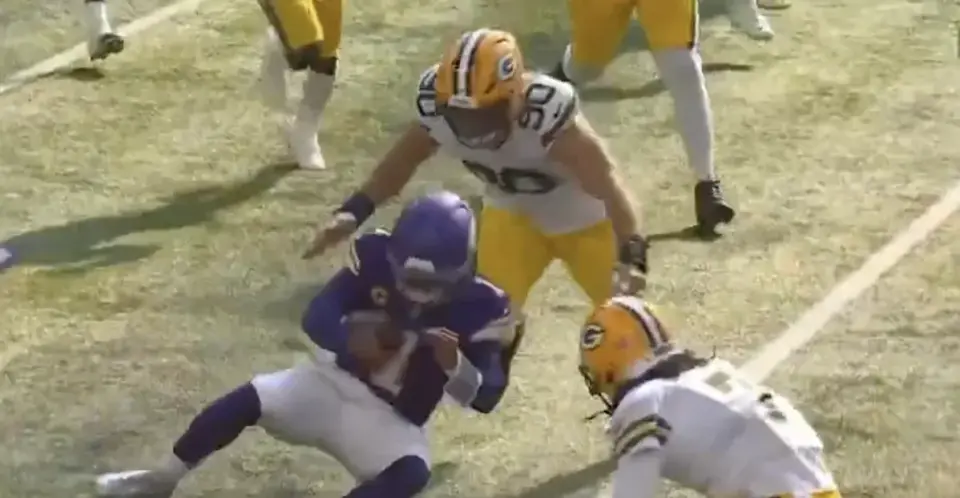 Kyler Murray exits Vikings-Packers opener with concussion after hard hit