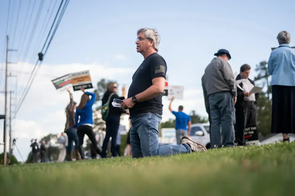 Poll: 80% oppose livestream of Fort Hood shooter's execution, but 53% support firing squad