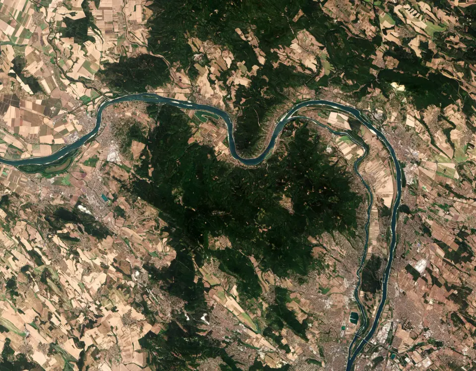 Danube sinks to record lows under Central European drought