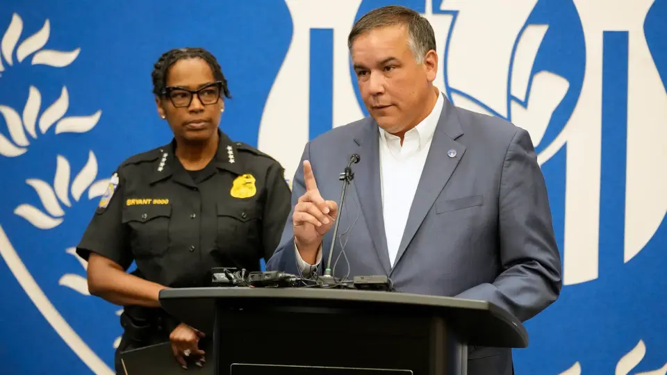 Columbus Halts Flock Cameras After Officer Suspected of Stalking; Ohio Lawmakers Seek Statewide Limits