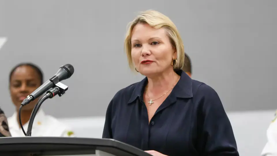 Florida officials threaten TV stations with criminal charges over Hope Florida ads