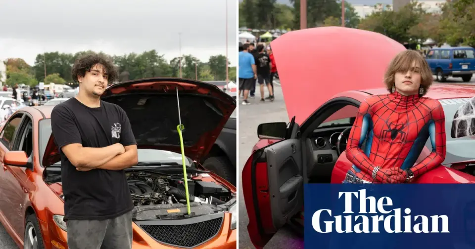 Young Americans Trade New SUVs for Affordable Y2K Cars Amid Rising Costs