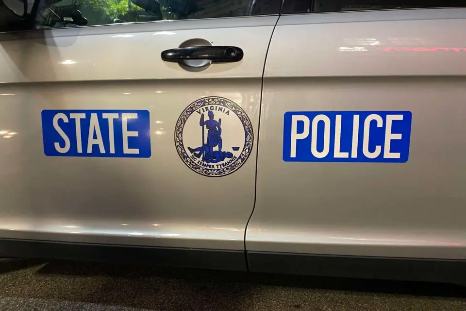 Fatal I-395 Crash Kills Three Juveniles After Stolen Vehicle Pursuit