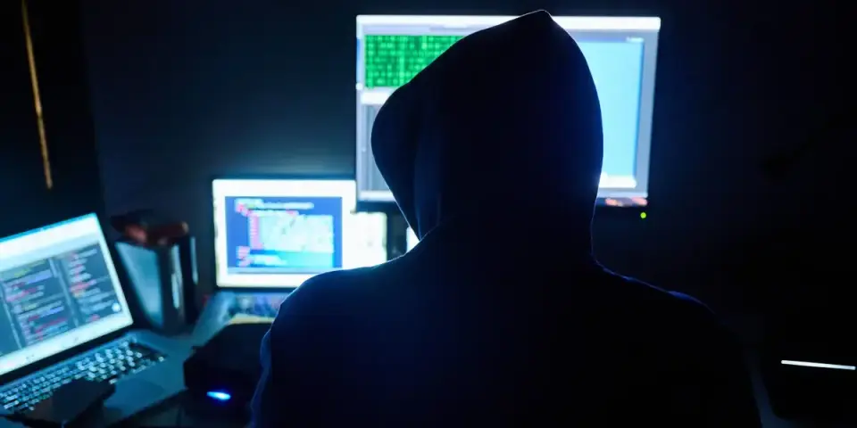 Experts Warn of AI-Driven Cyber Attacks Targeting Core Internet Infrastructure