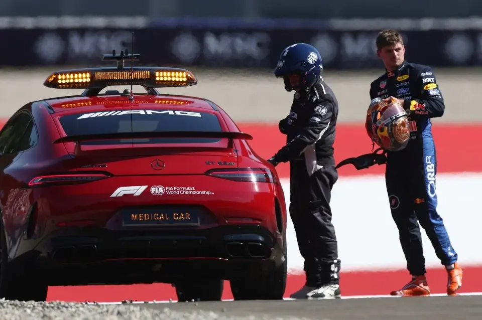 Red Bull takes blame as Verstappen crashes in Austrian GP qualifying