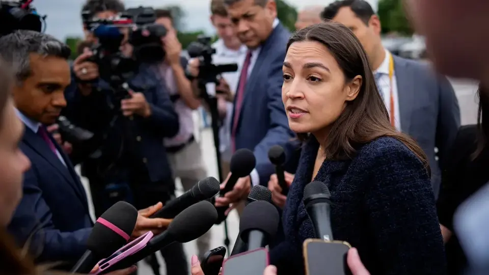 AOC pushes for breaking up Apple as AI demand drives price hikes