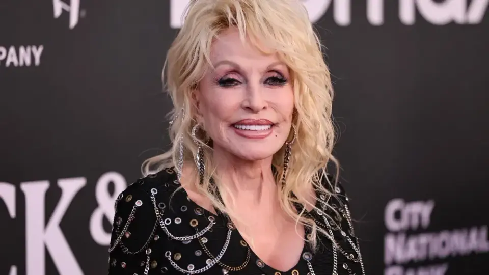 Dolly Parton Cancels Las Vegas Residency to Focus on Healing