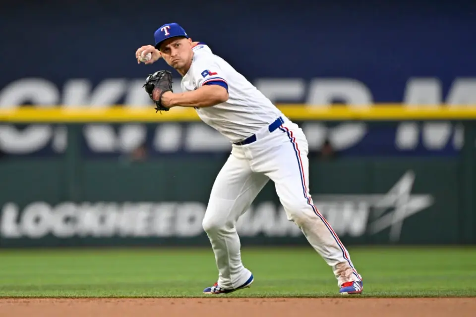 Seager to See Back Specialist Amid Slump for Rangers