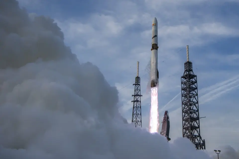 Blue Origin eyes year-end return for New Glenn after pad damage